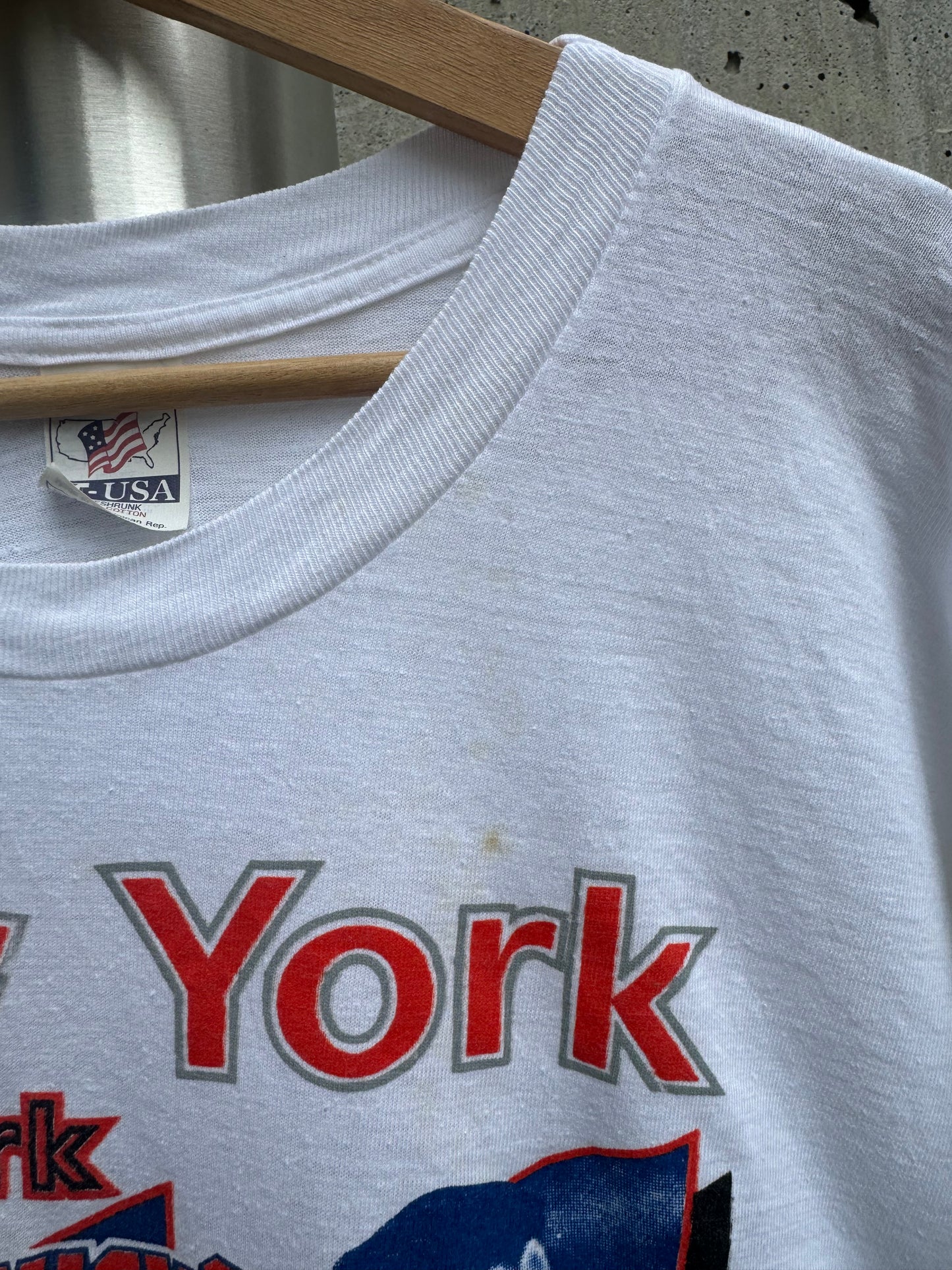 Vintage New York Knicks Ewing Starks T-Shirt Size XL