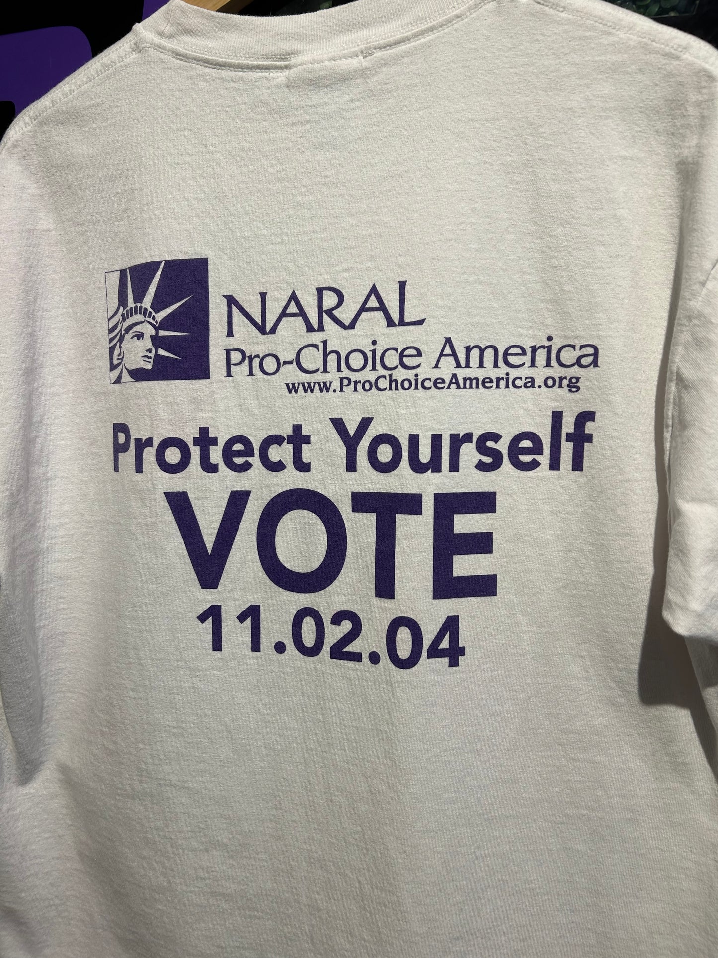 2004 George W Bush Pro-Choice Birth Control T-Shirt. Size Large