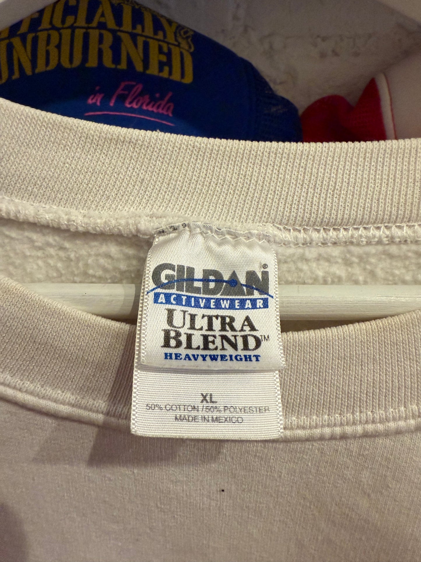 Vintage ‘Who Needs a Therapist When You Have a Sister’ Crewneck Size XL