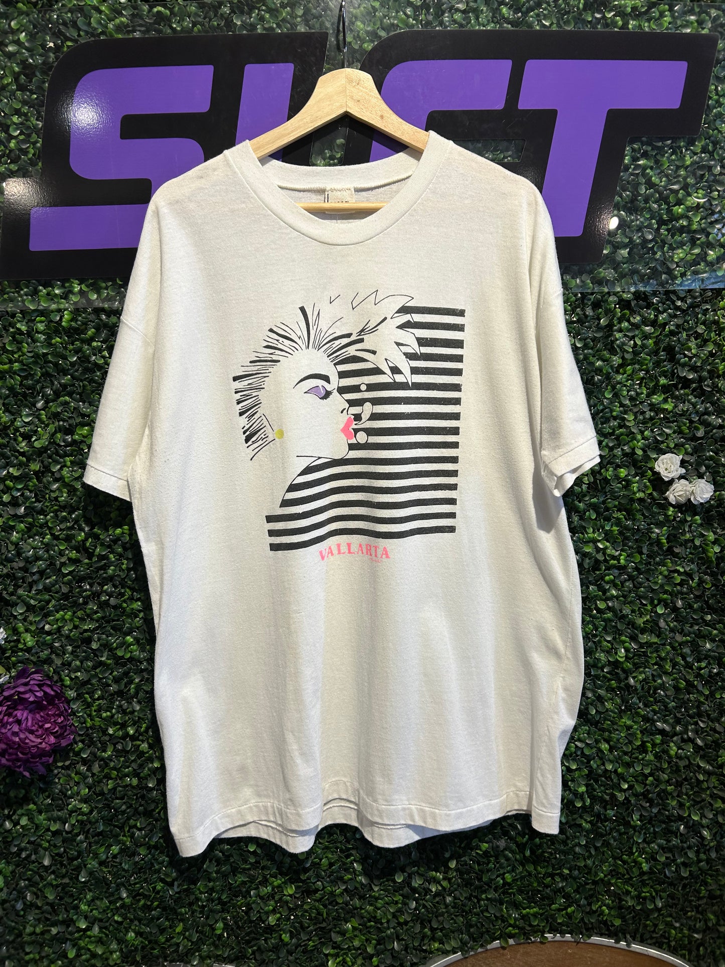 80s Vallarta Mexico Art T-Shirt. Size