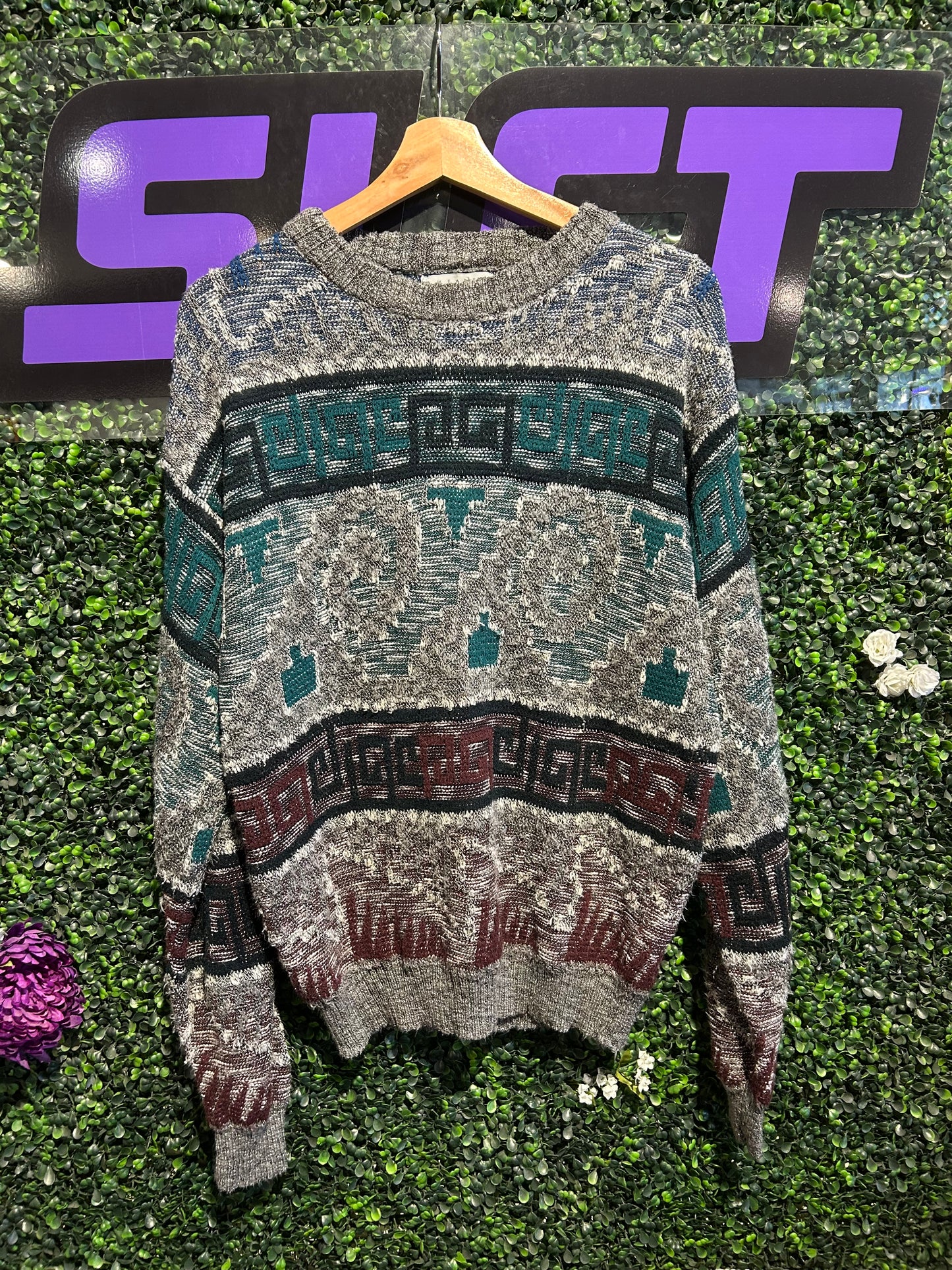 Vintage Coogi-Style Knit Sweater. Size Medium