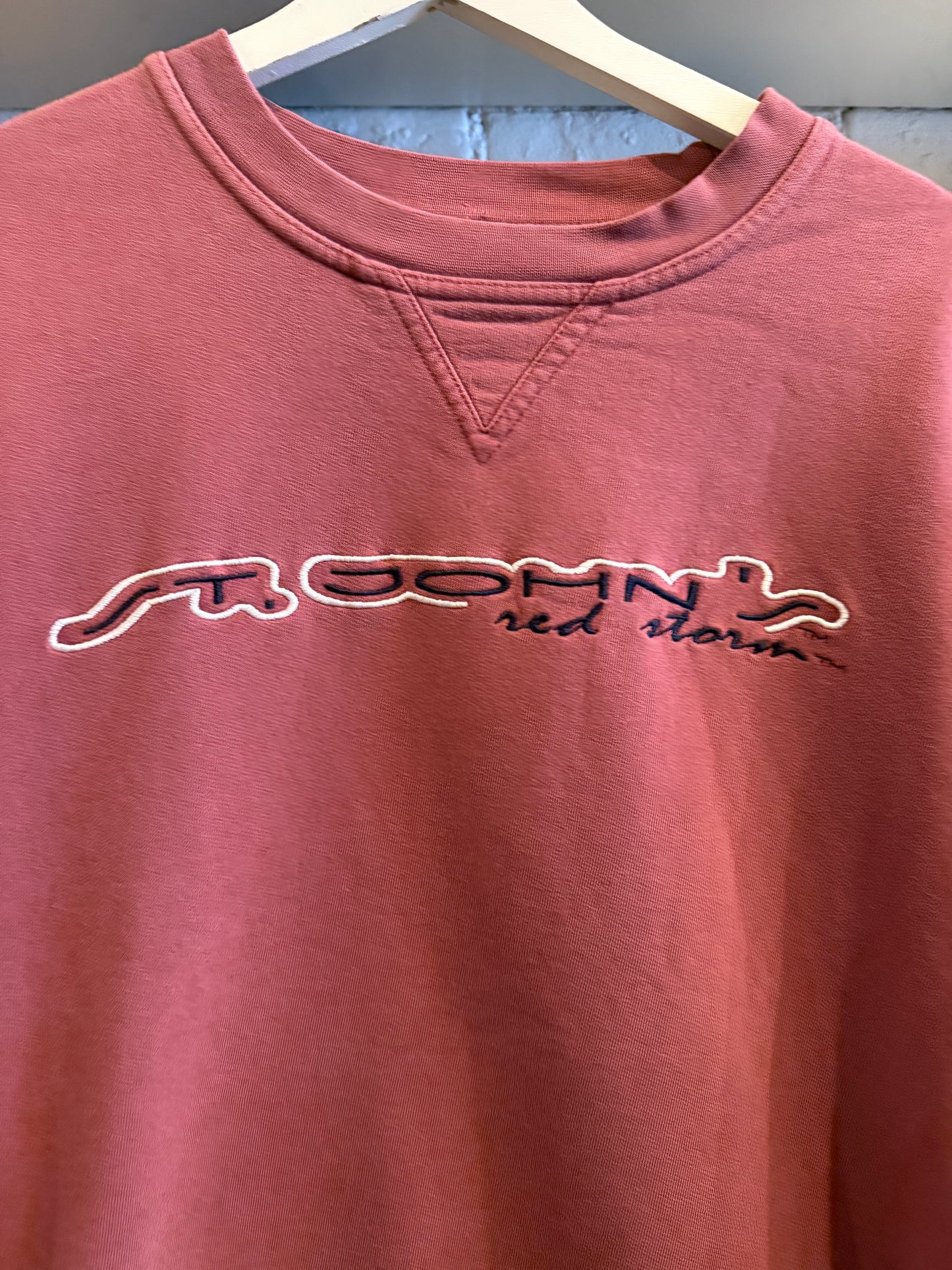 St. John’s Red Storm Crewneck Size Large