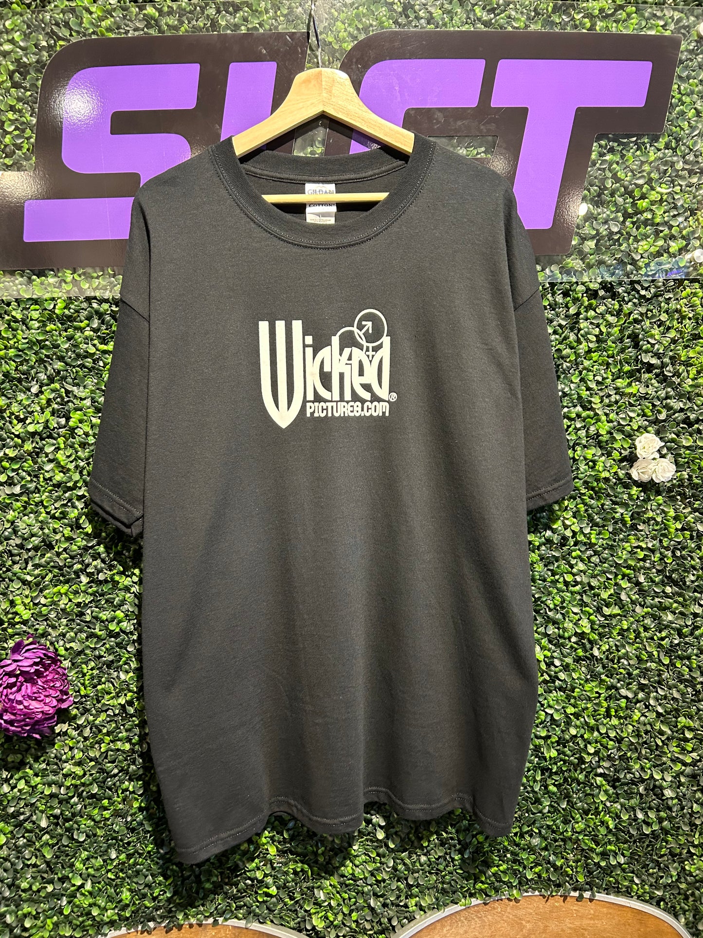 00s Wicked Pictures Adult Entertainment T-Shirt. Size XL