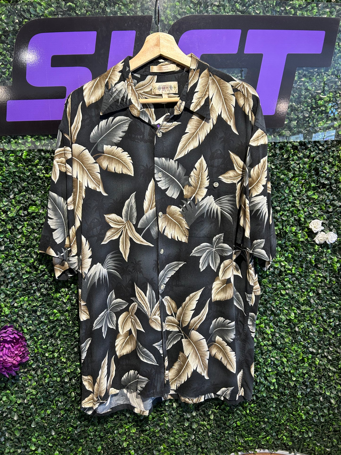 Vintage Campia Hawaiian Button-Up Shirt. Size L/XL