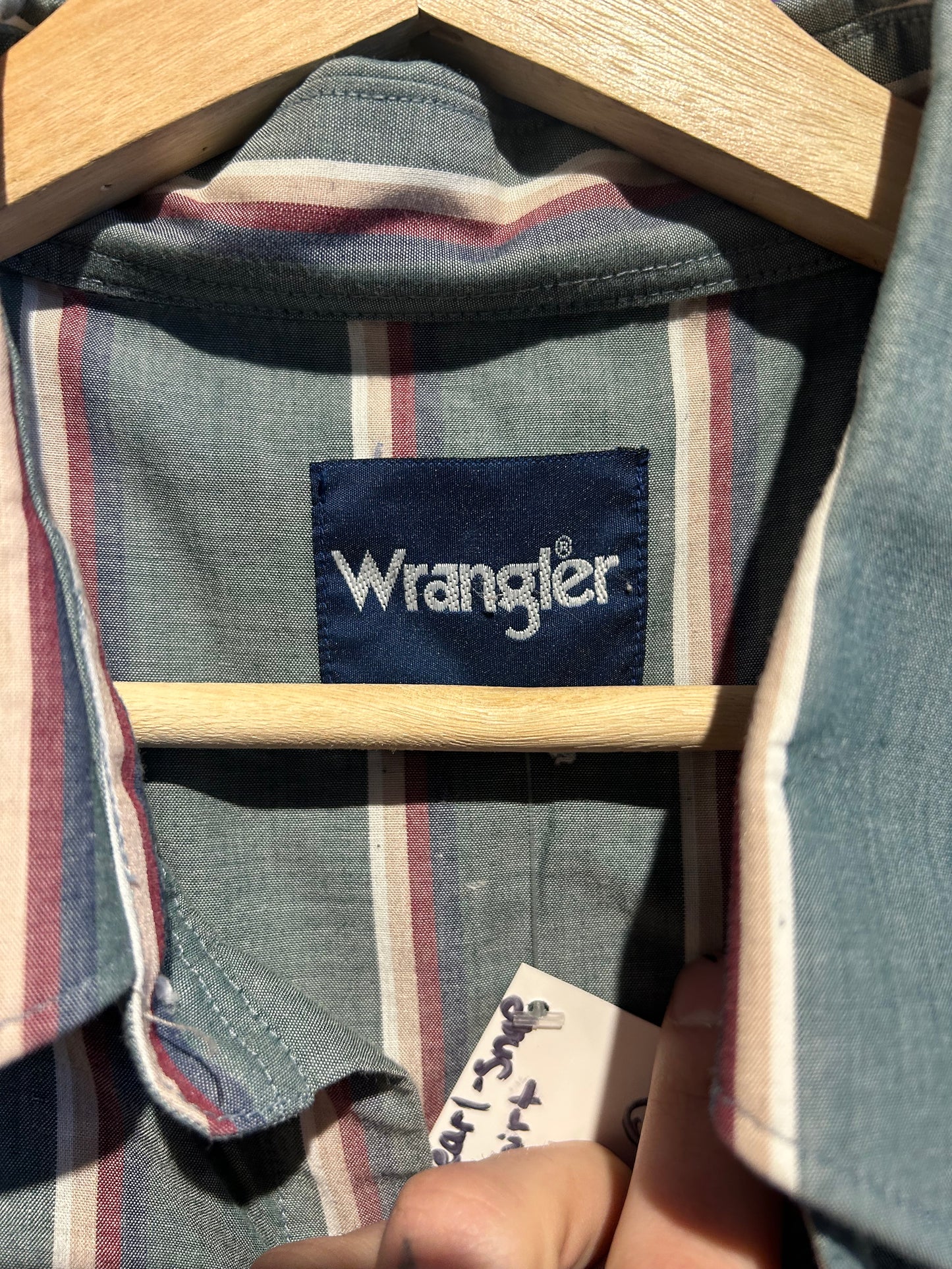 Vintage Wrangler Pearl-Snap Button-Up Shirt. Size XXL