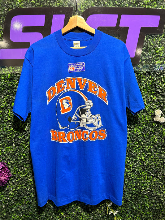 80s Denver Broncos T-Shirt. Size L/XL