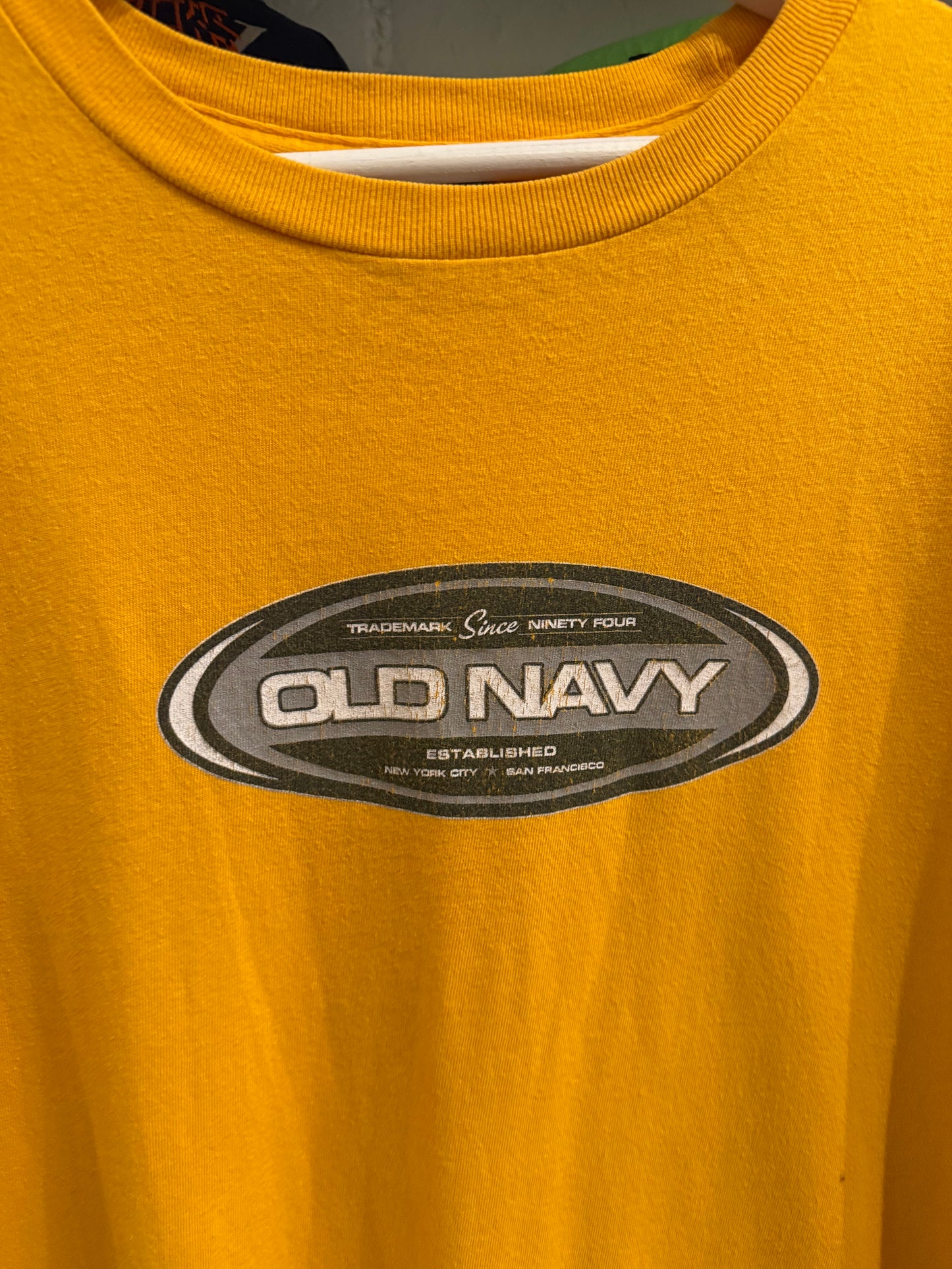 00’s Old Navy T-Shirt Size Large