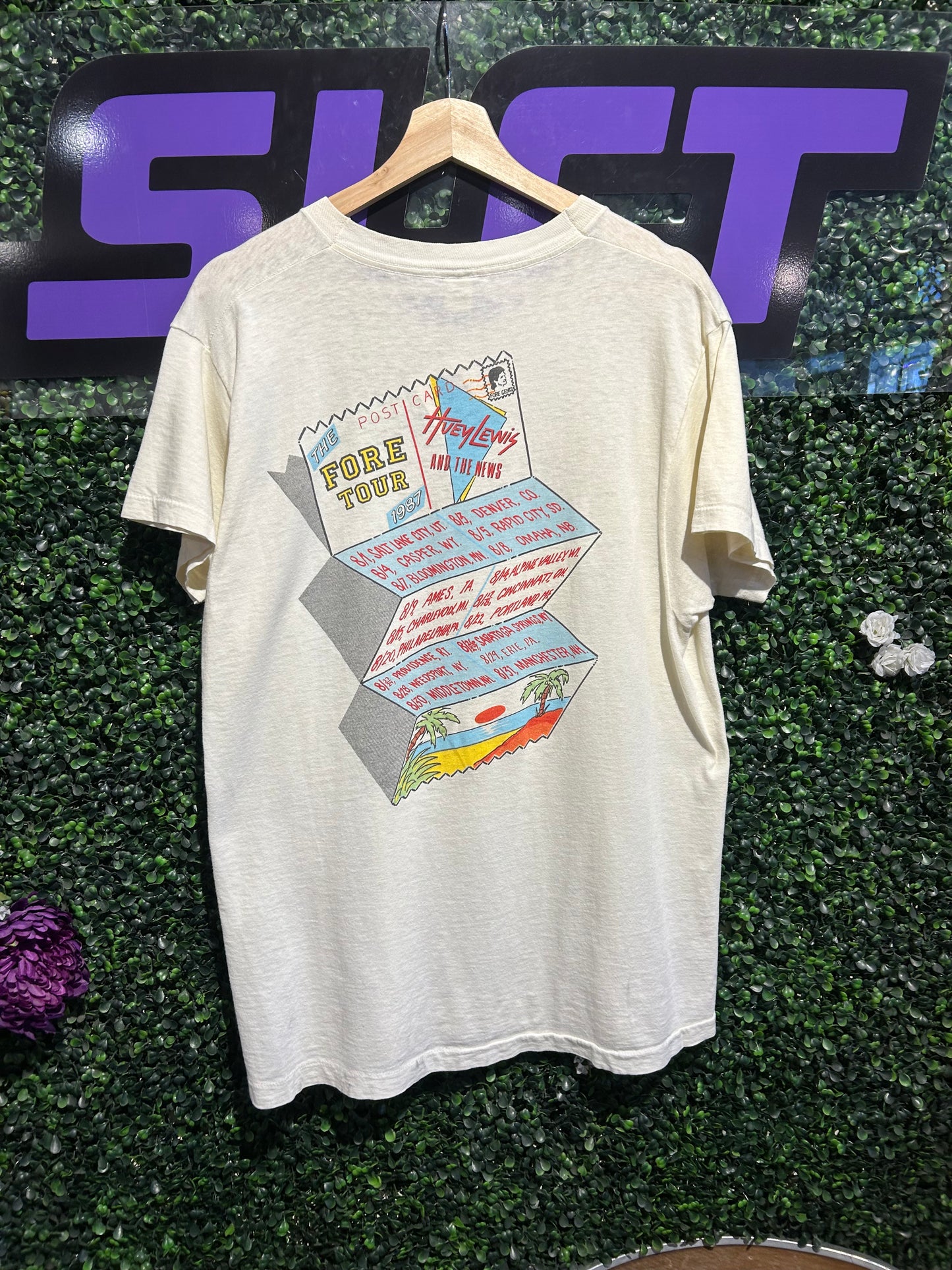 1987 Huey Lewis And The News Tour T-Shirt. Size Large