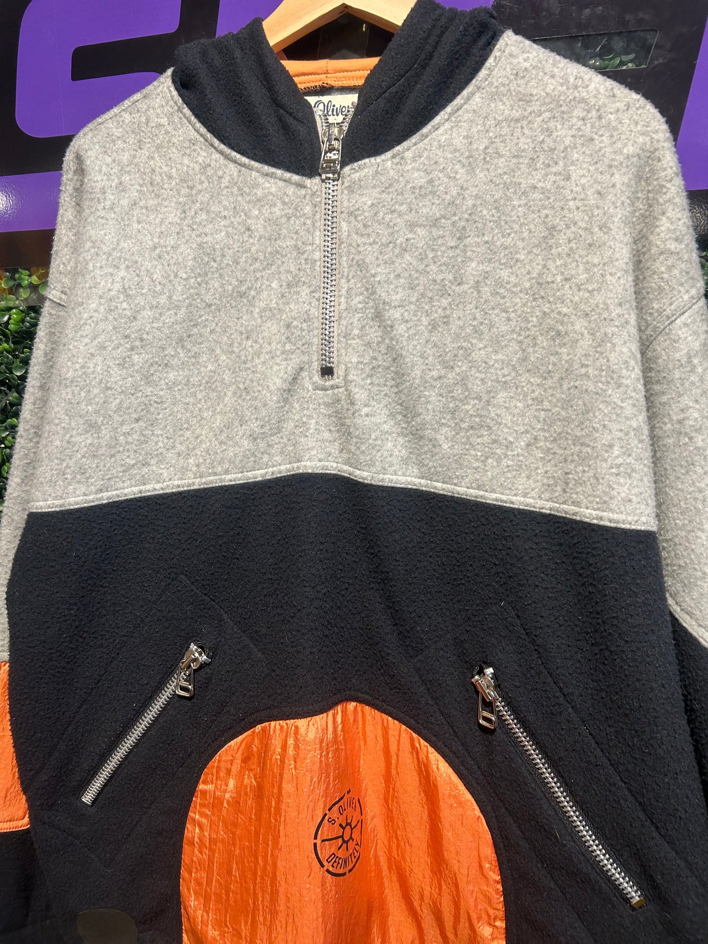Vintage Fleece Quarter-Zip Hoodie. Large
