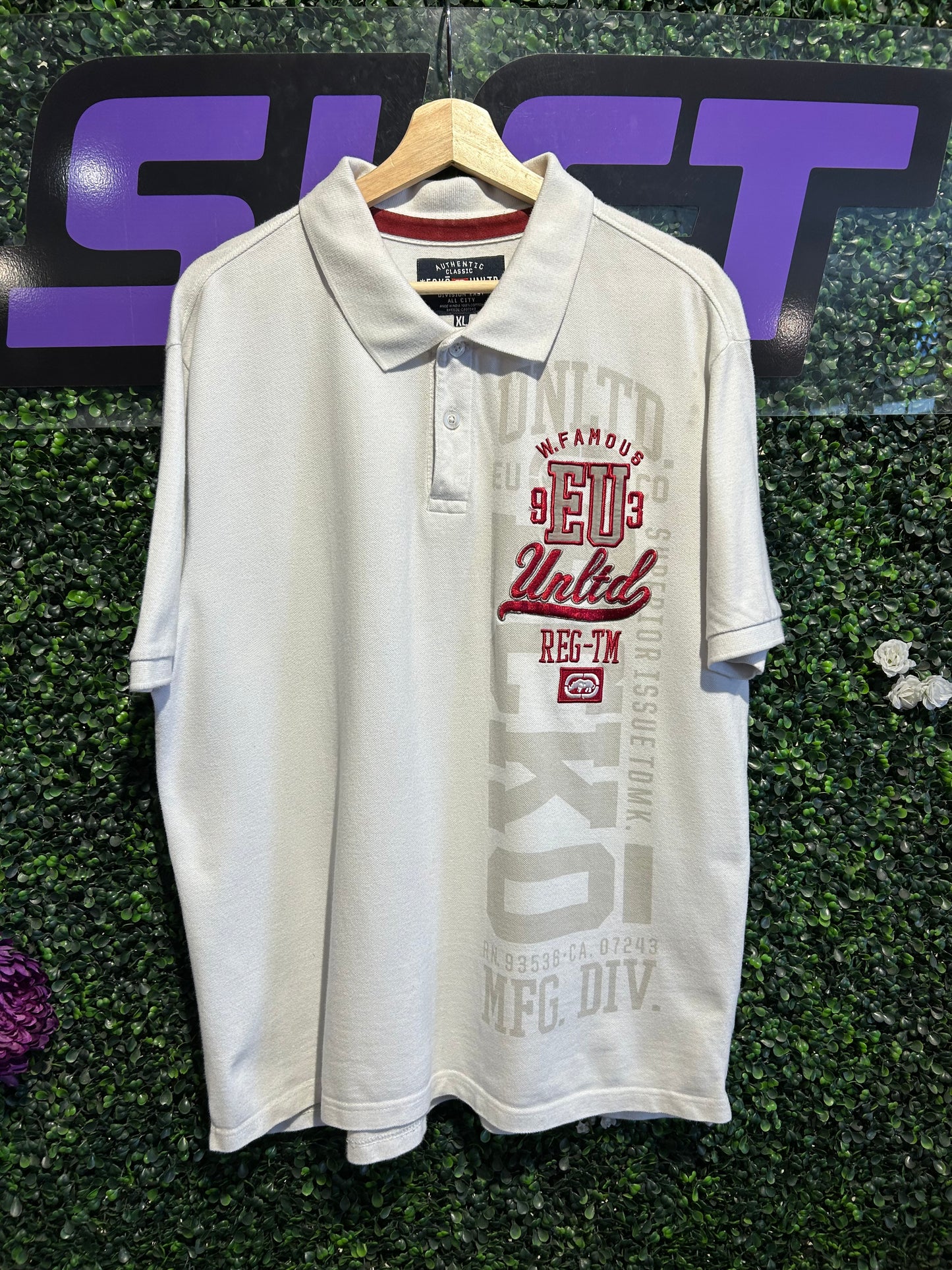 Vintage Ecko Untld Polo Shirt. Size L/XL