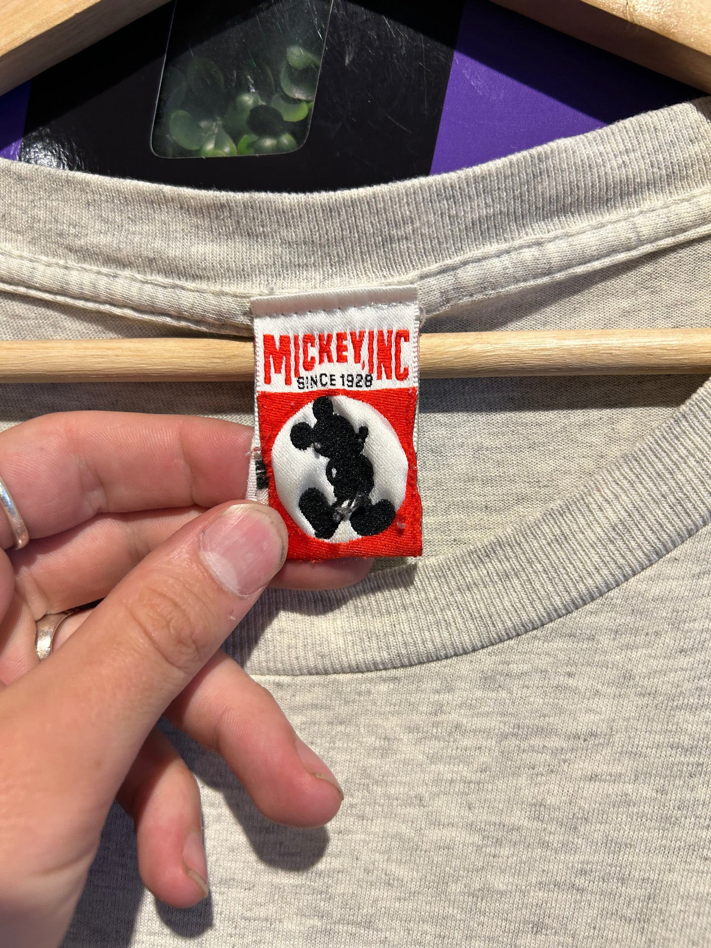 90s Mickey Mouse Sign of Good Character T-Shirt. Size XXL (OSFA)