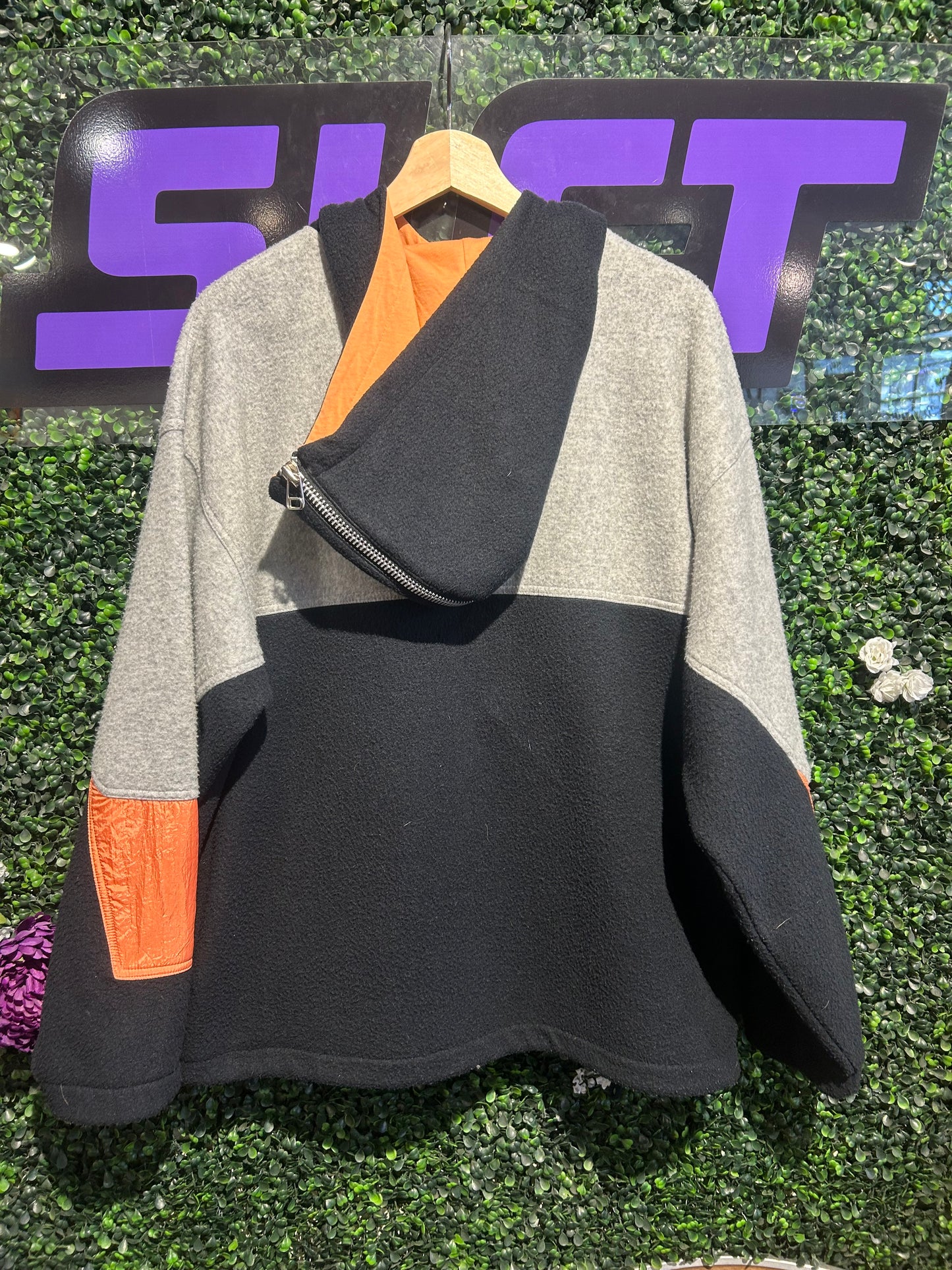 Vintage Fleece Quarter-Zip Hoodie. Large