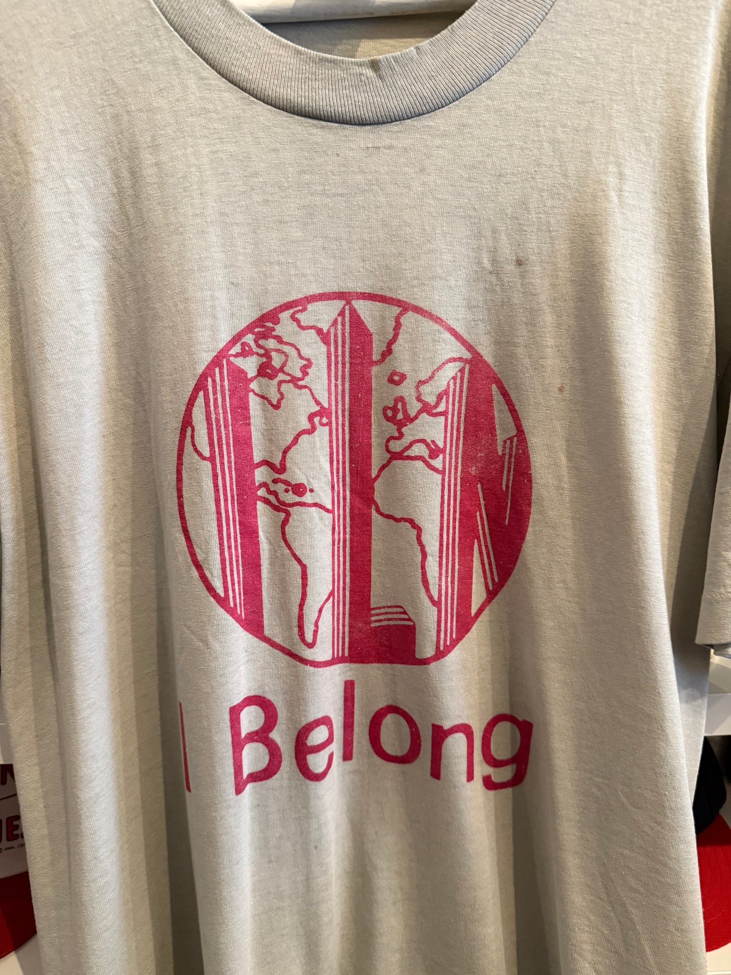 Vintage ILN ‘I Belong’ World T-Shirt Size Large
