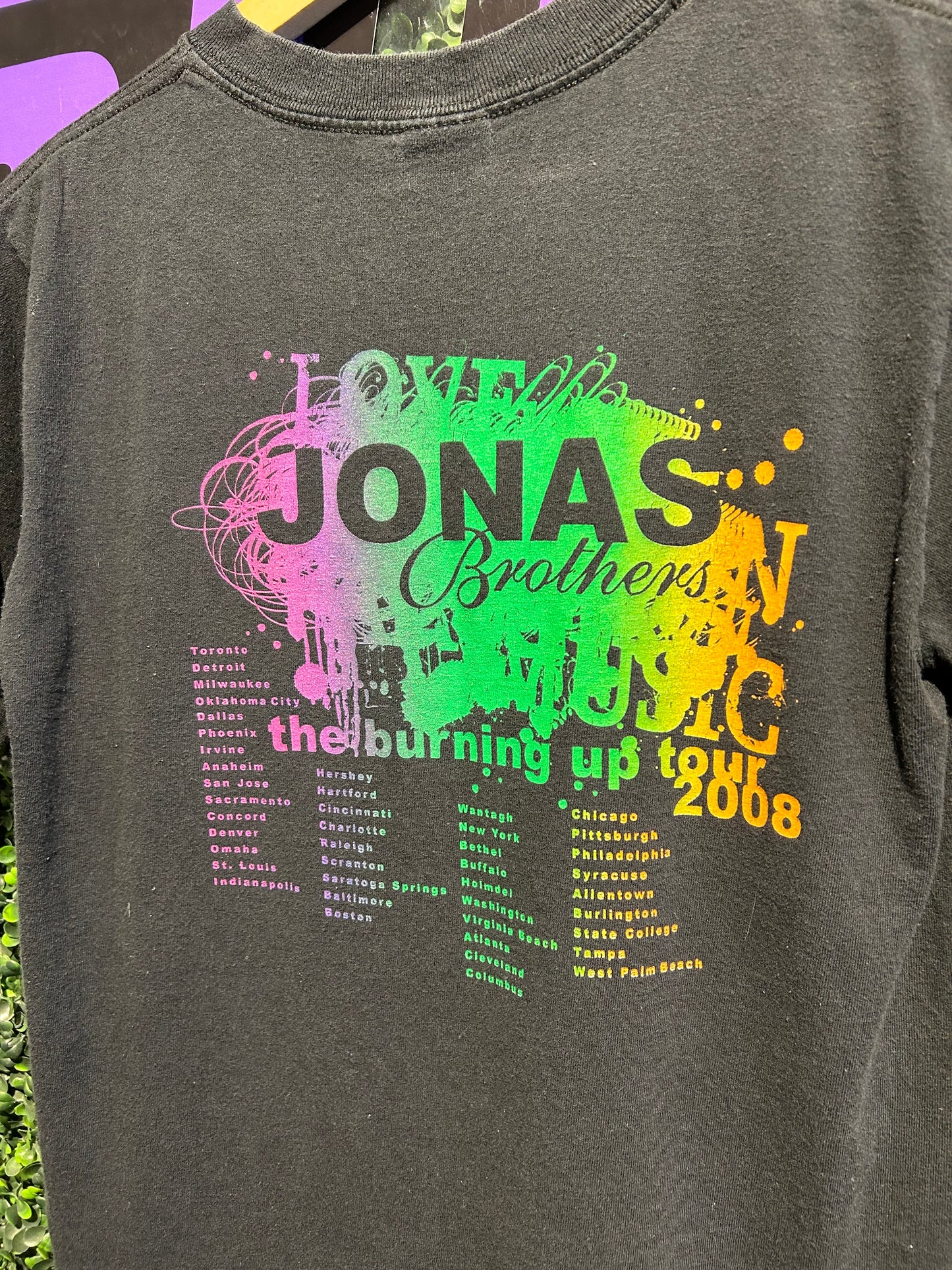 2008 Jonas Brothers Tour T-Shirt. Size Small