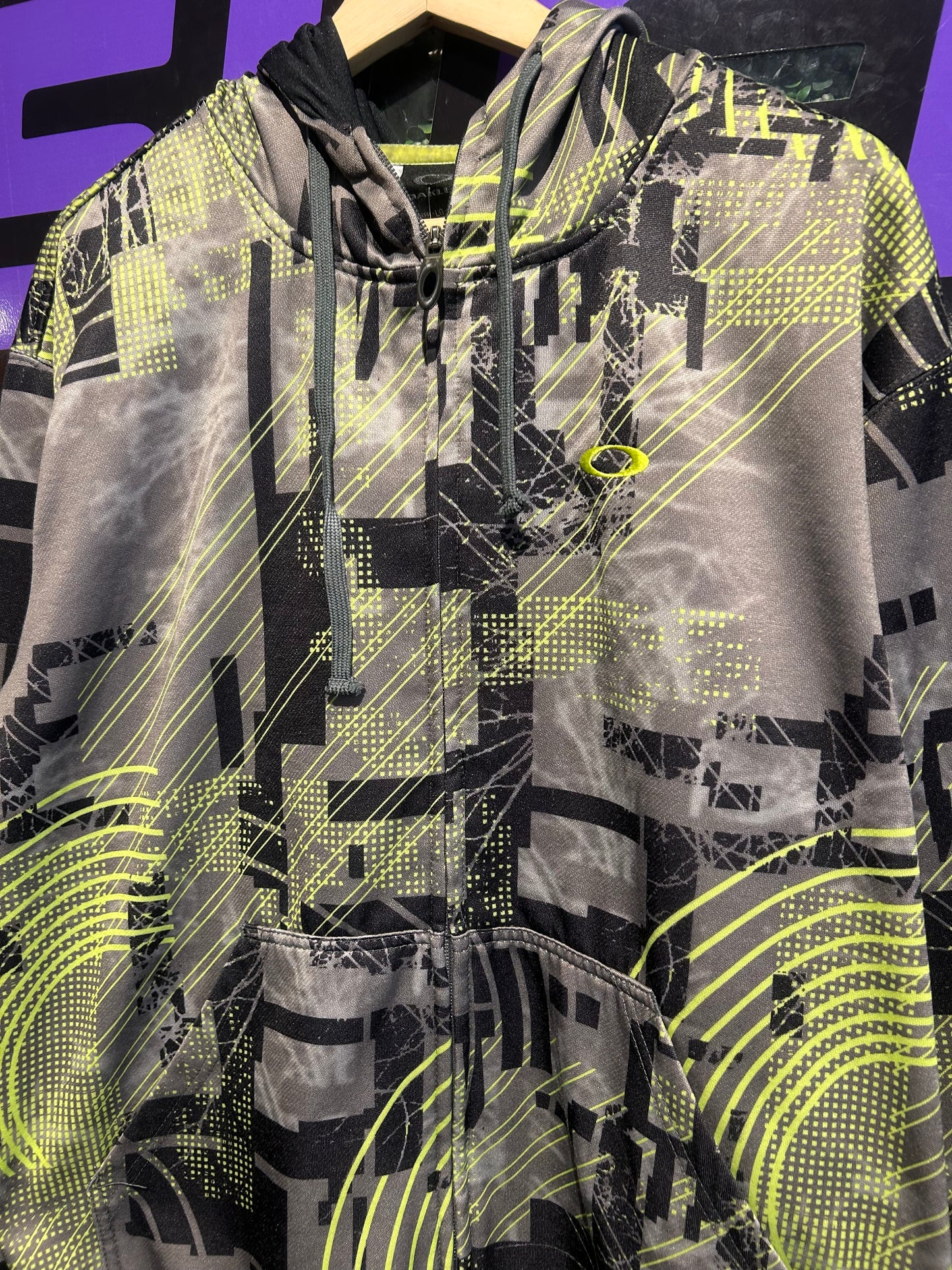 Oakley Zip-Up Hoodie. Size Large