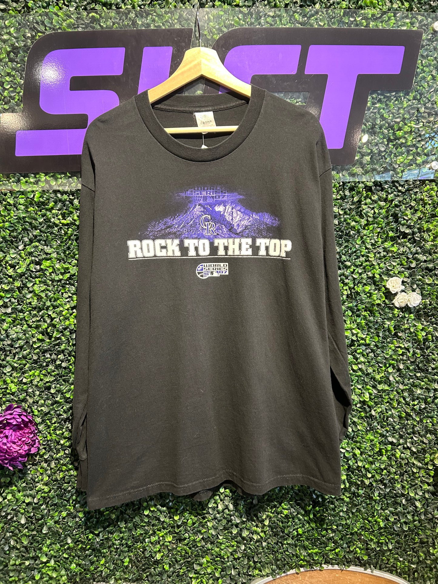 2007 Colorado Rockies World Series LS Shirt. Size L/XL
