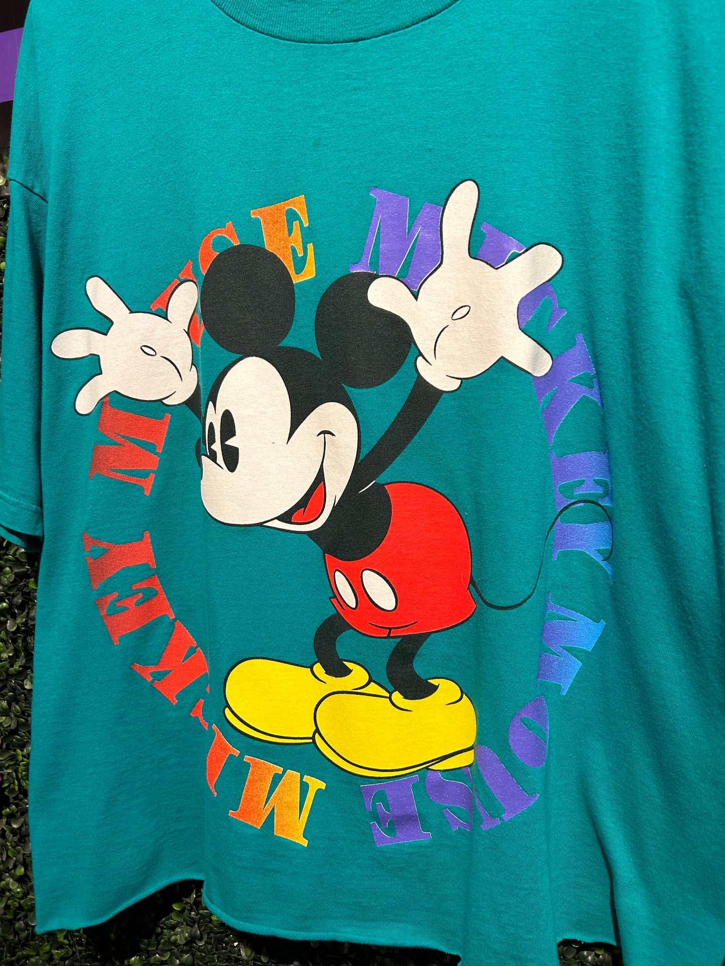 90s Mickey Mouse T-Shirt. Size Large
