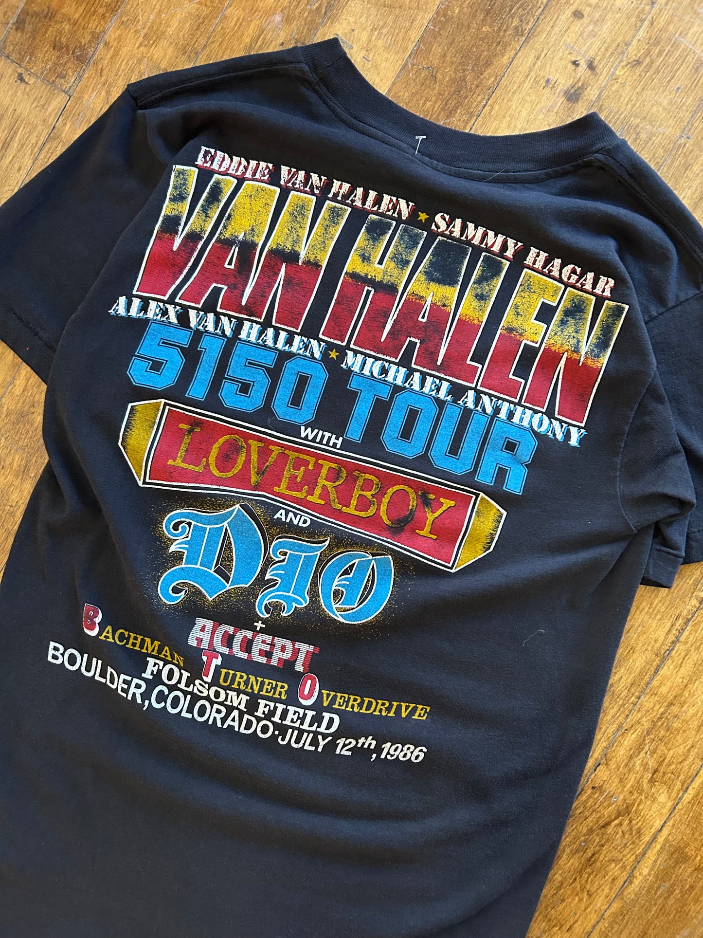 1986 Van Halen 5150 Tour Folsom Field Boulder Concert T-Shirt. Size Small