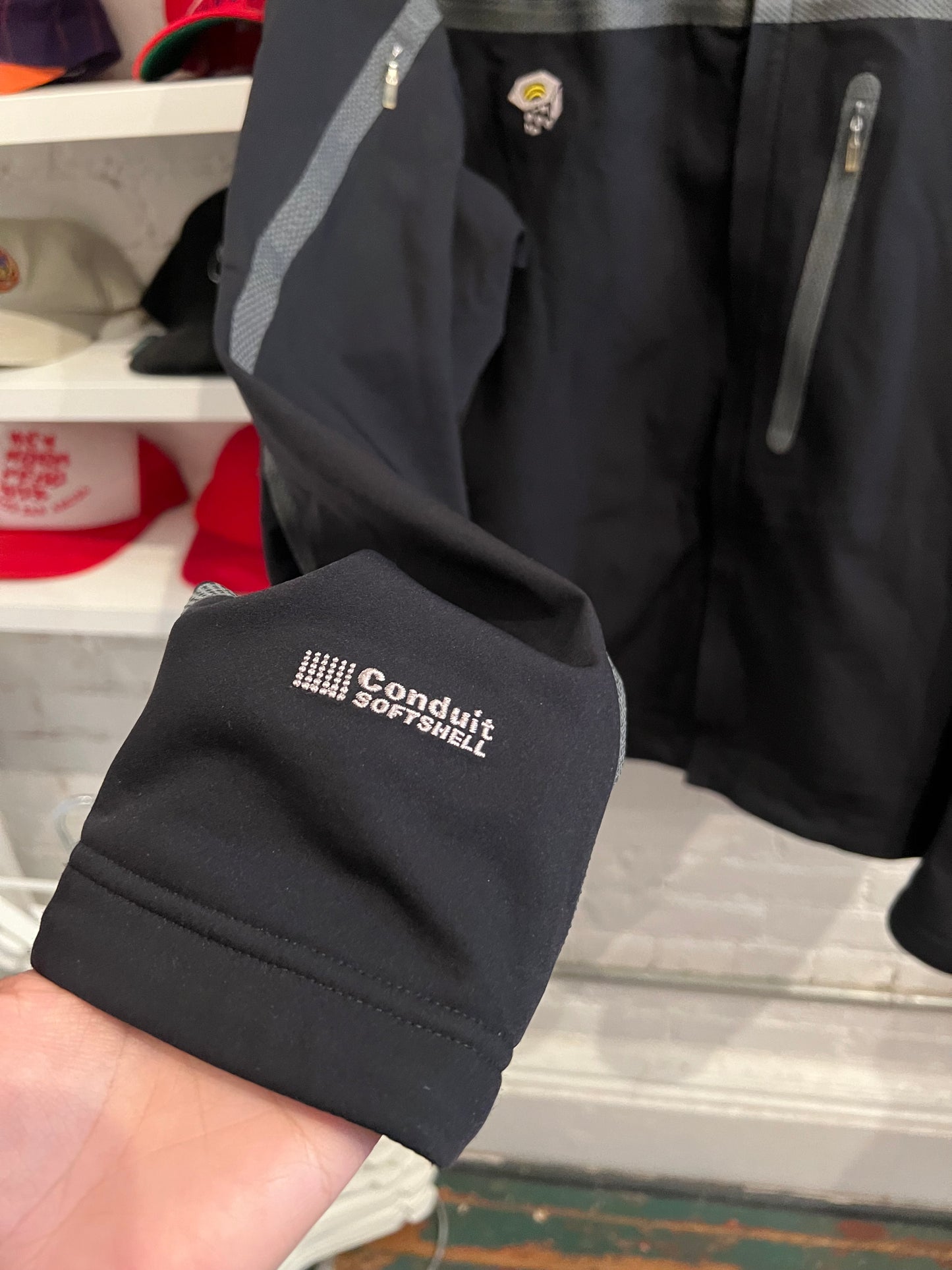 Mountain Hardwear Jacket size XL