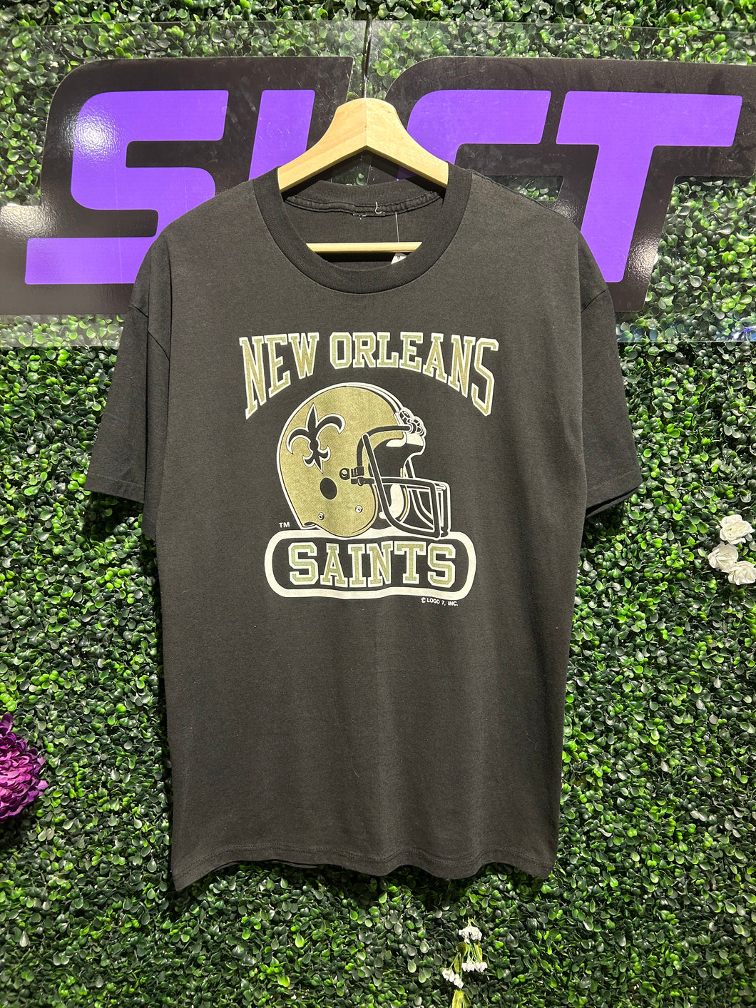 90s New Orleans Saints T-Shirt. Size Large