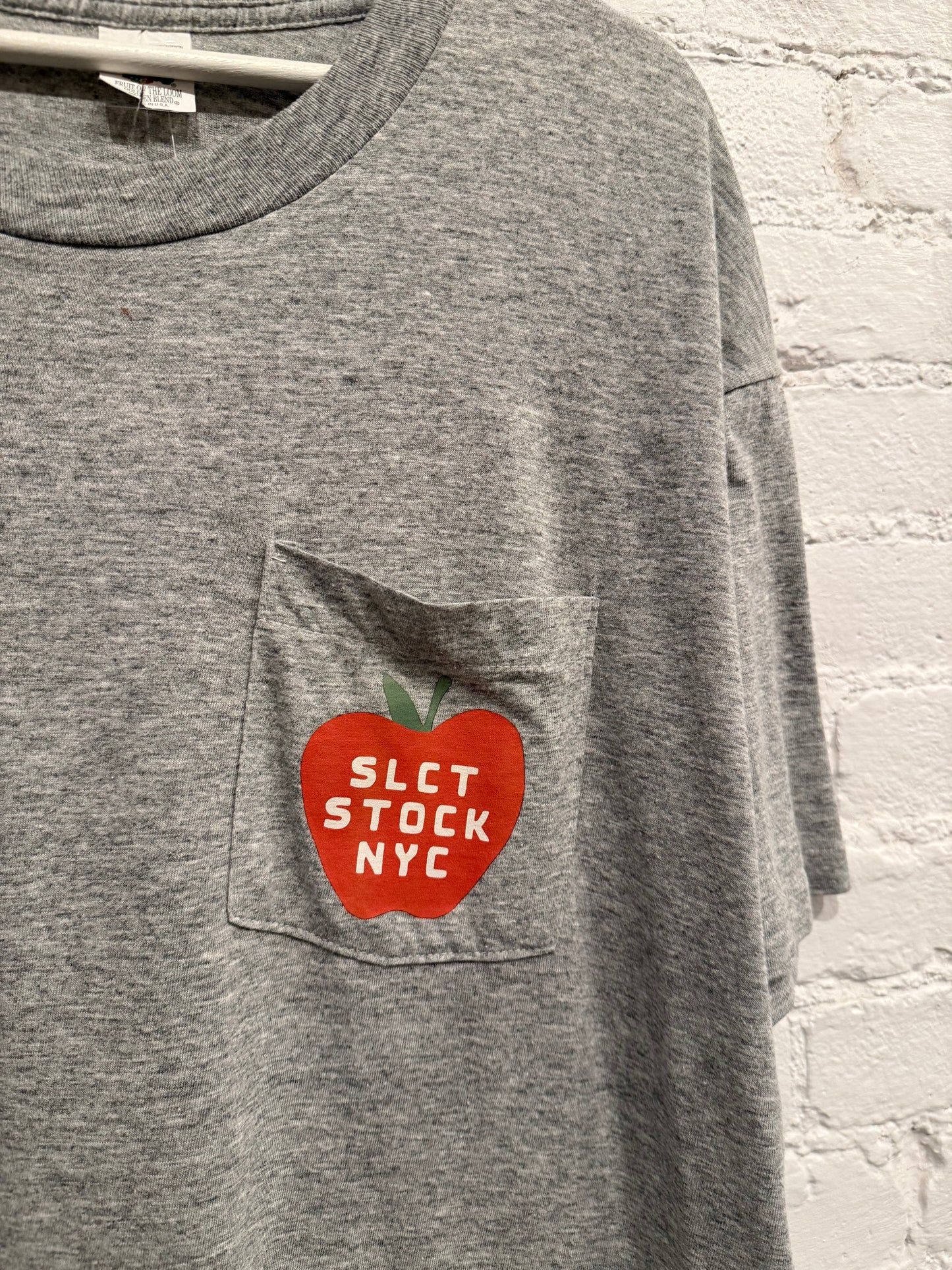 Vintage SLCT Stock Big Apple T-Shirt Size XL