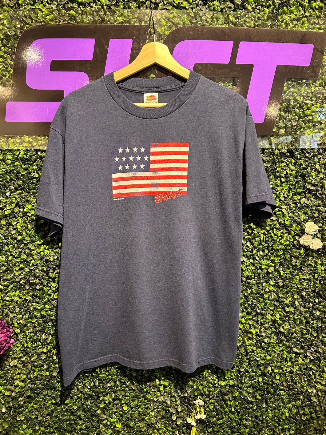 Vintage DARE USA Flag T-Shirt. Size Large