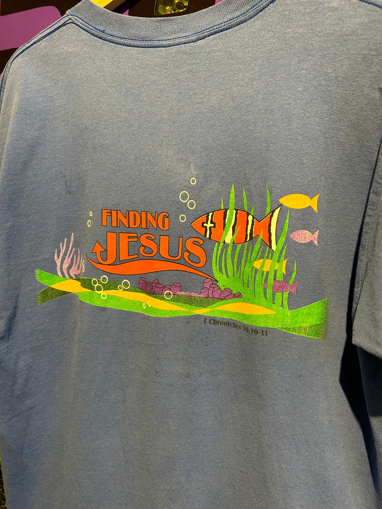 00s Finding Jesus Parody T-Shirt. Size Large