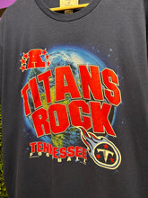 1999 Tennessee Titans ‘Titans Rock’ T-Shirt. Size XL