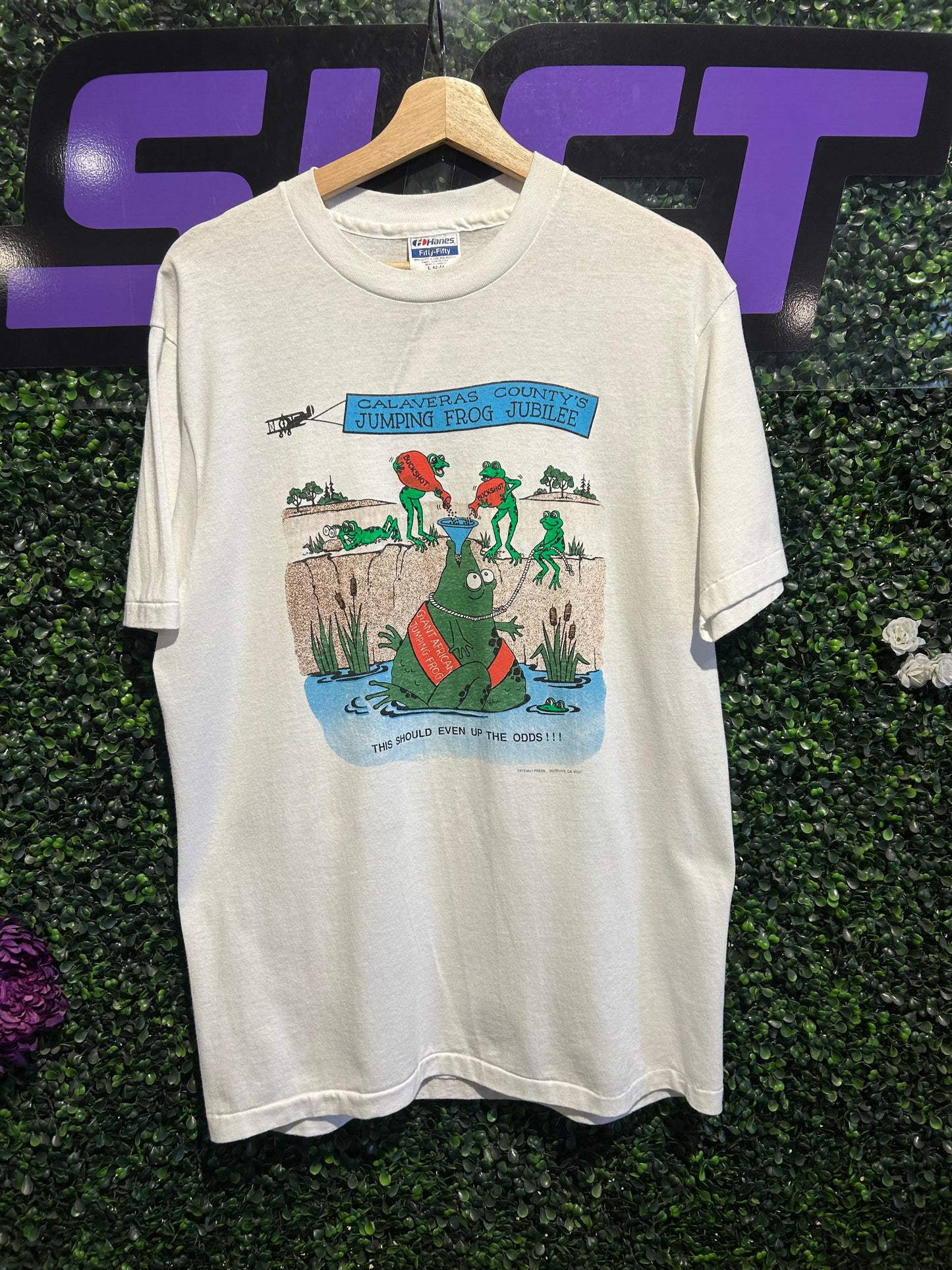90s Jumping Frog Jubilee T-Shirt. Size Large