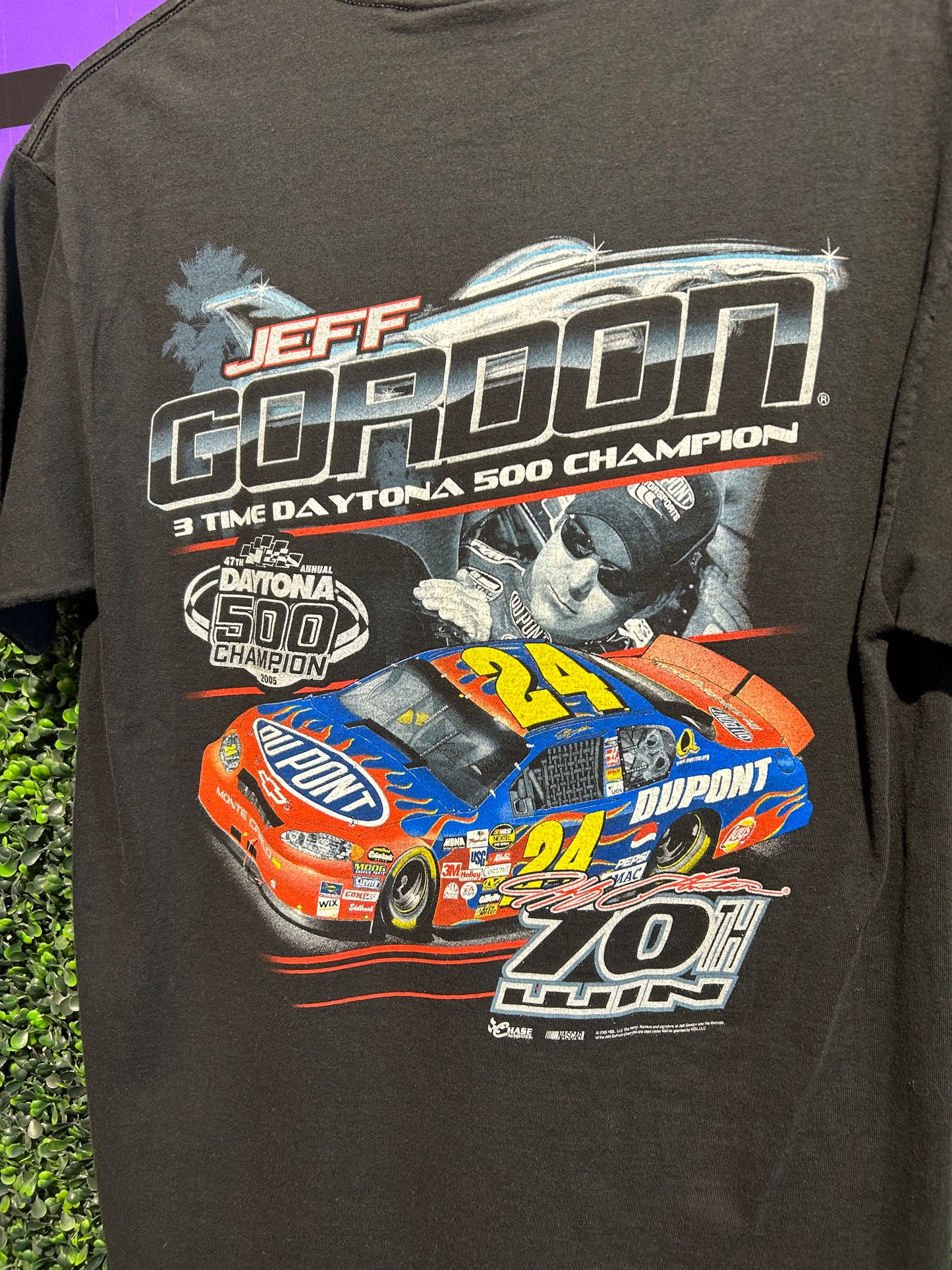 2005 Jeff Gordon Daytona 500 NASCAR T-Shirt. Size Medium