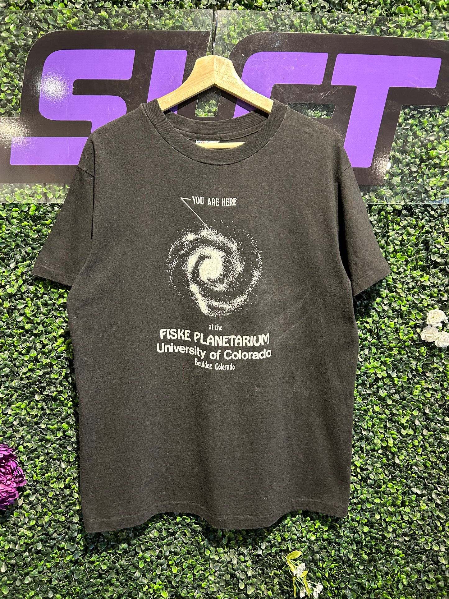 80s CU Boulder Fiske Planetarium T-Shirt. Size Large