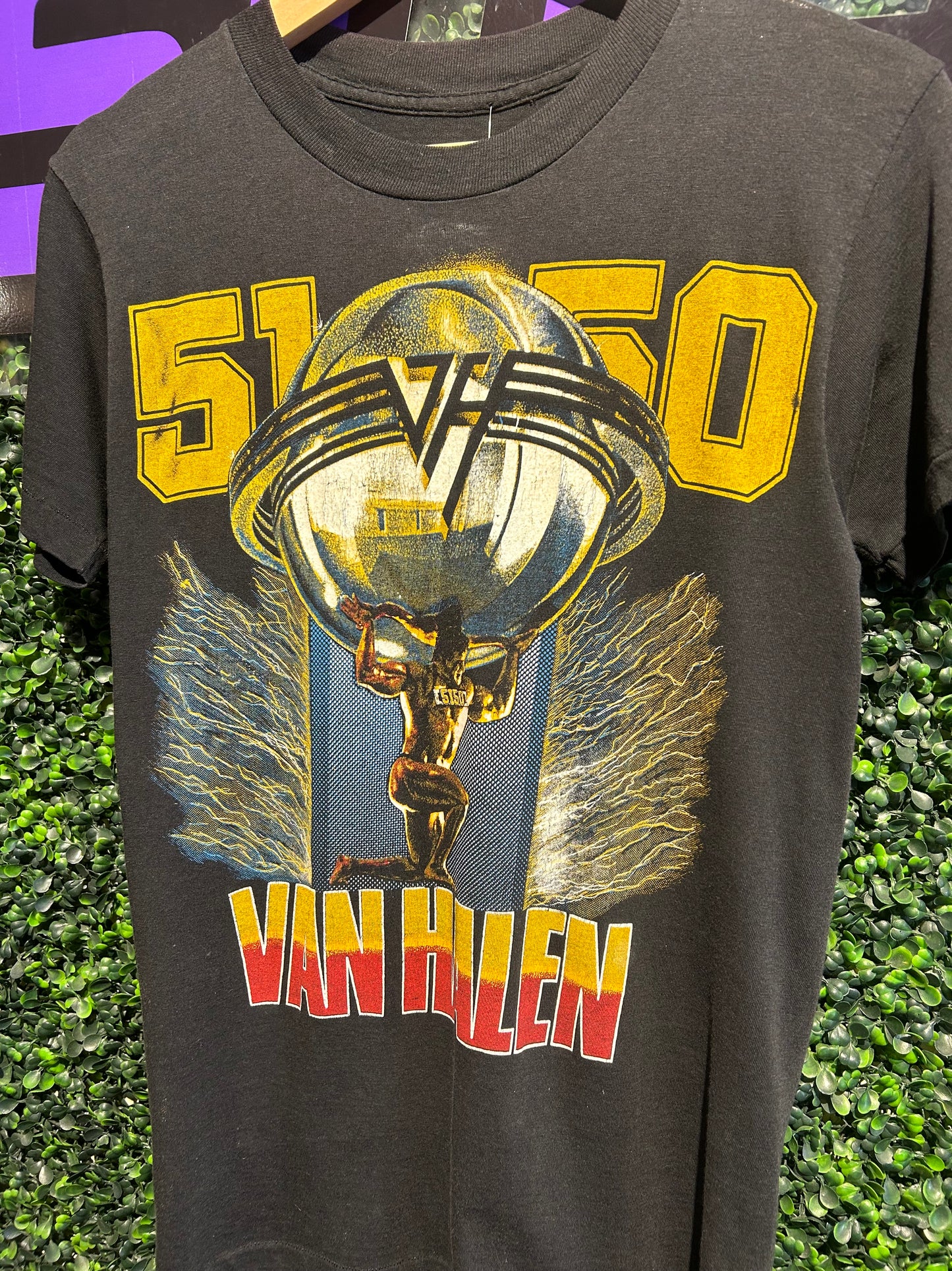 1986 Van Halen 5150 Tour Folsom Field Boulder Concert T-Shirt. Size Small