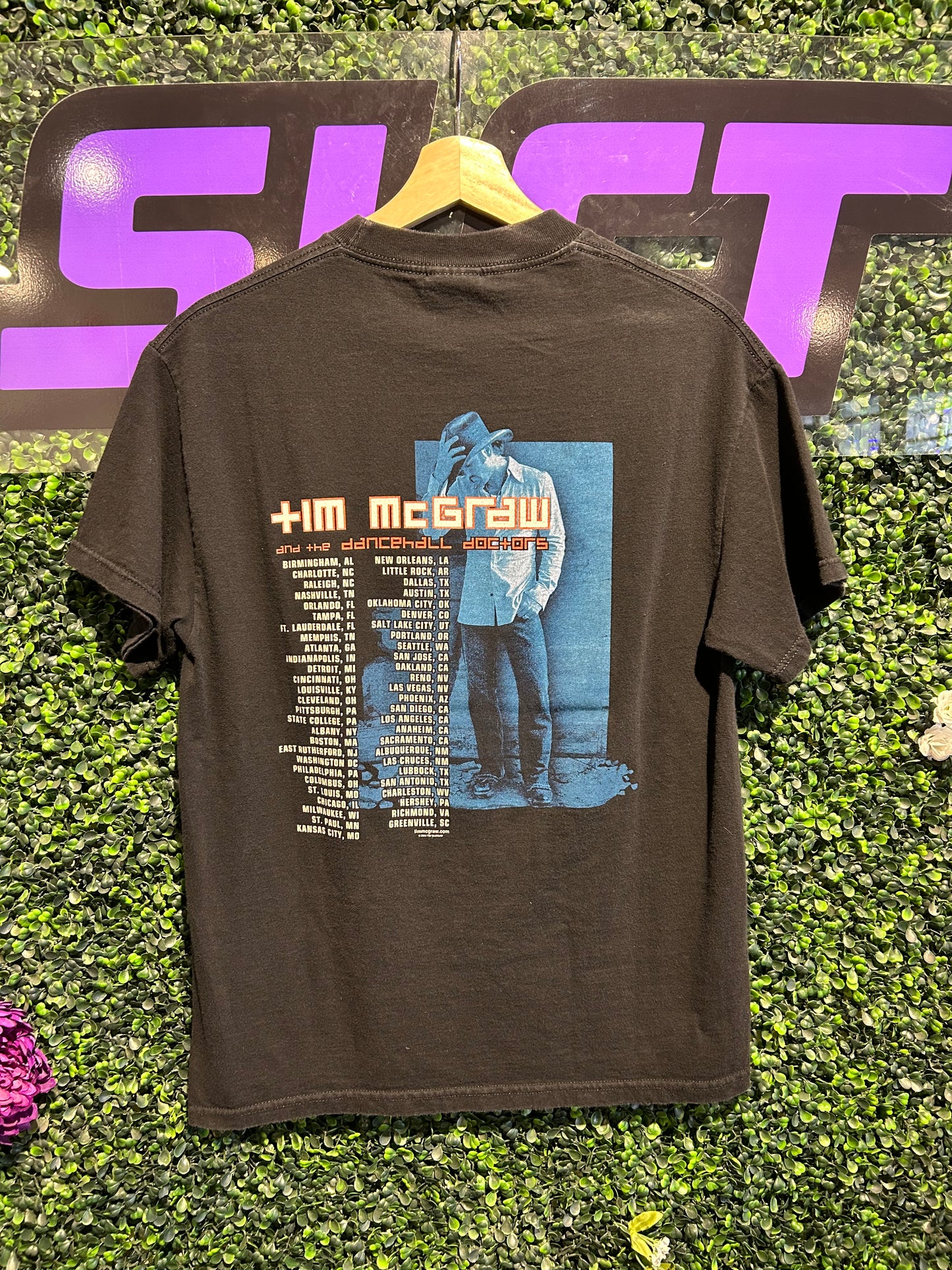 2003 Tim McGraw Tour T-Shirt. Size Medium