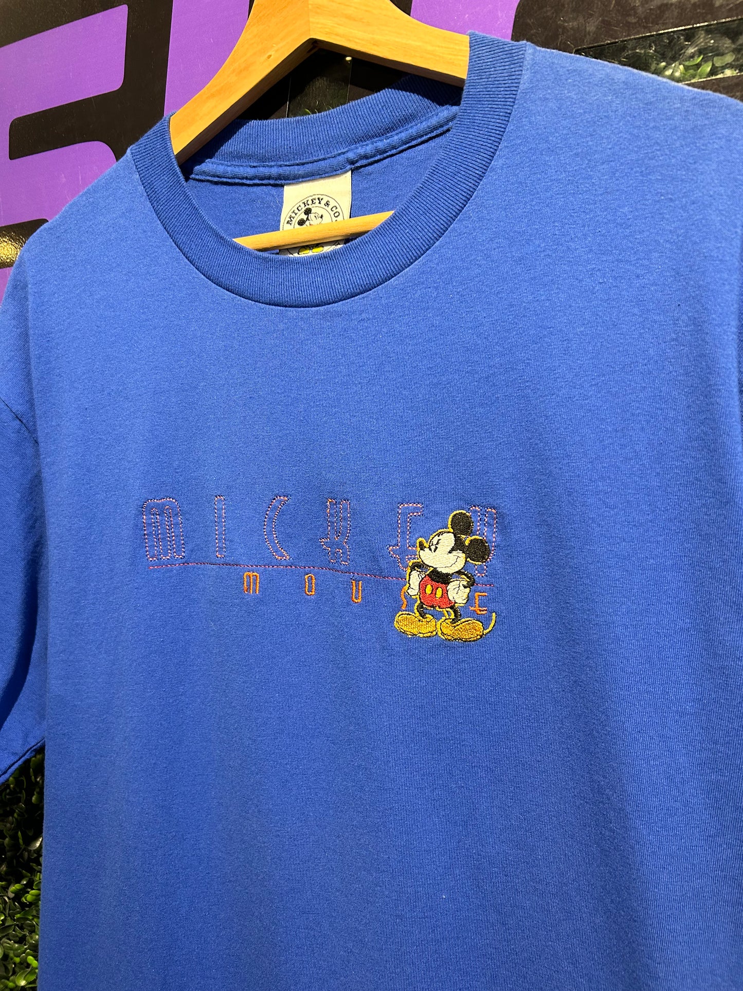 90s Mickey Mouse T-Shirt. Size Large
