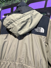 Vintage North Face Shell Jacket. Size S/M