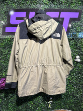 Vintage North Face Shell Jacket. Size S/M